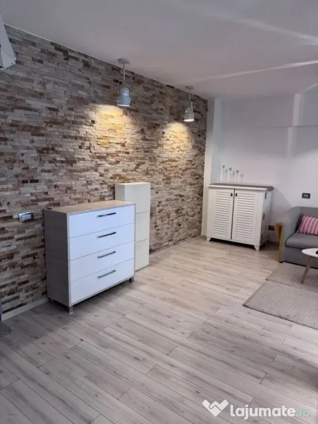 // 3 CAMERE// ZONA PARCUL MIHAI VITEAZUL//