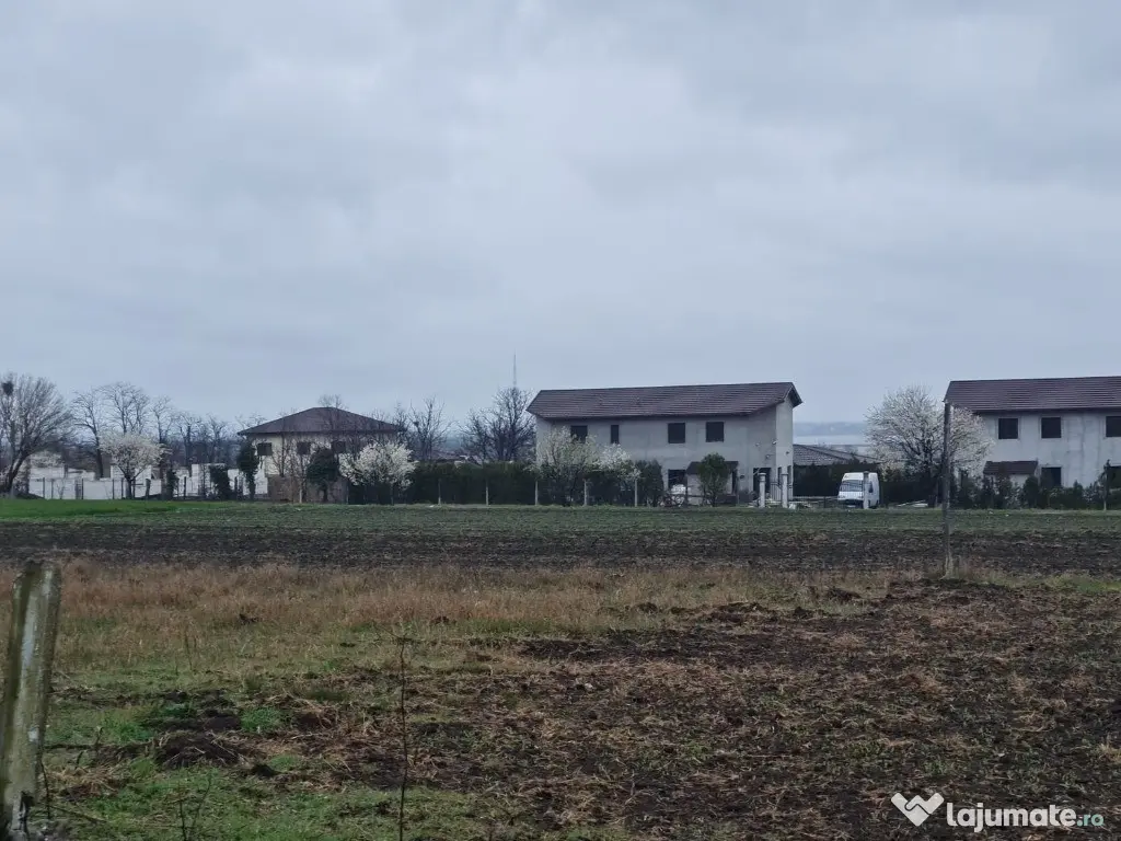 Vand teren in Tuzla partea Mari Negre
