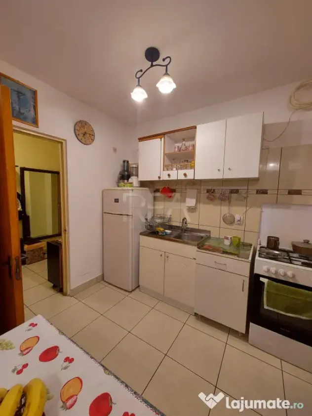 2 camere Vergului, et. 5, 52 mp, reabilitat
