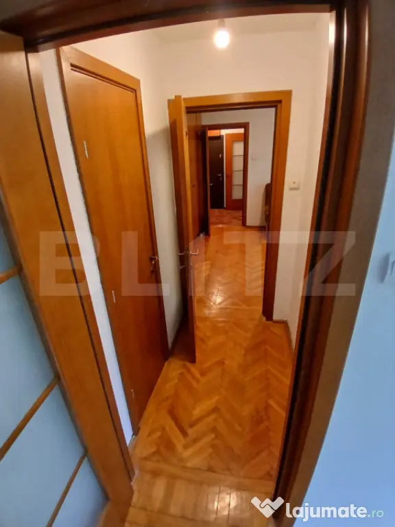 Apartament cu 2 camere, semidecomandat, în zonă liniștit?