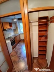 Apartament cu 2 camere, semidecomandat, în zonă liniștit?