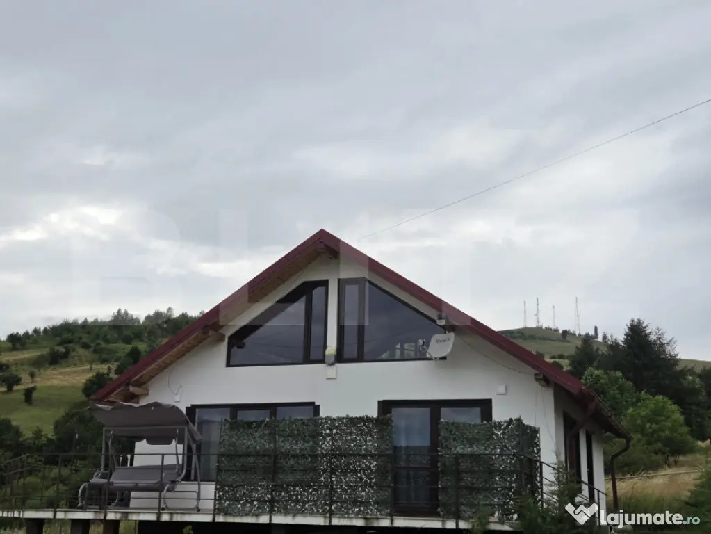 Casă de vacanță + 1000 mp teren, Gura Humorului