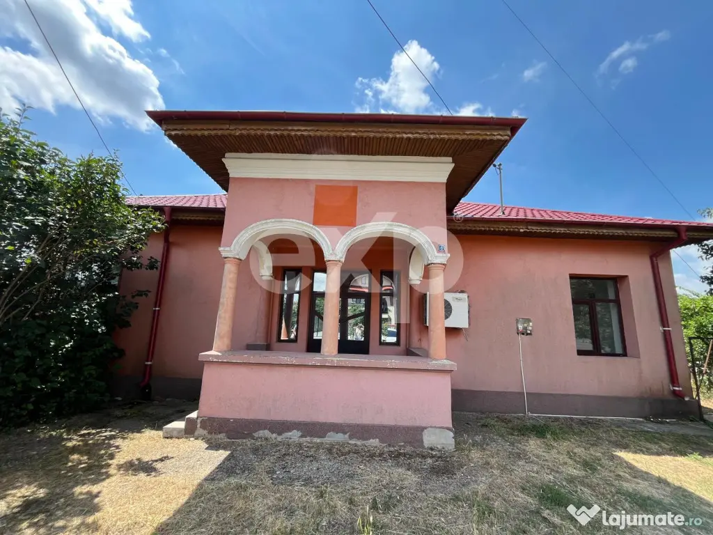 Casă în centrul comunei Corbii Mari | Ideală pentru birou