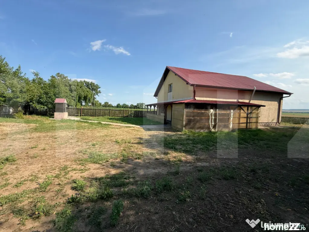 Casă individuală, 235.71 mp, teren 9600 mp- 1001 mp intrav - Bucecea (Botosani)