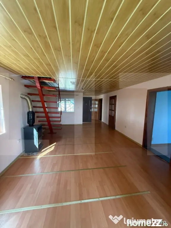 Casă individuală, 235.71 mp, teren 9600 mp- 1001 mp intrav - Bucecea (Botosani)
