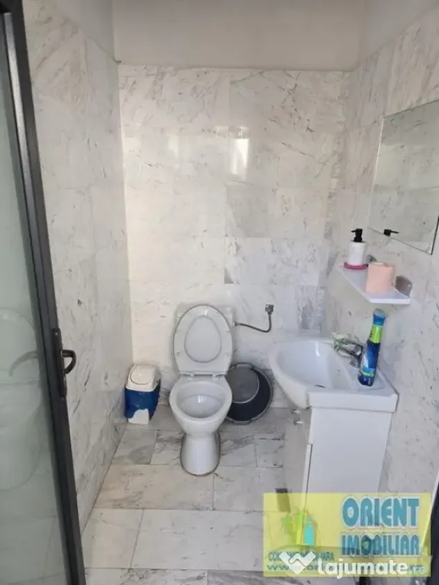 Valu lui Traian, casa de vanzare, 4 camere, spatioasa