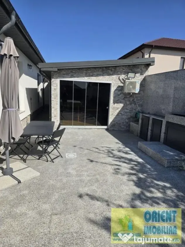 Valu lui Traian, casa de vanzare, 4 camere, spatioasa