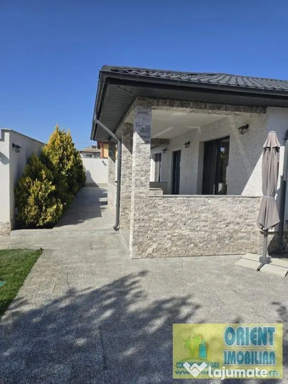 Valu lui Traian, casa de vanzare, 4 camere, spatioasa