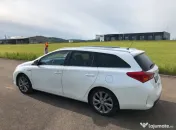Toyota Auris Hybrid Sports Touring 2013 