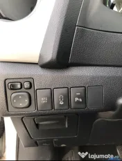 Toyota Auris Hybrid Sports Touring 2013 