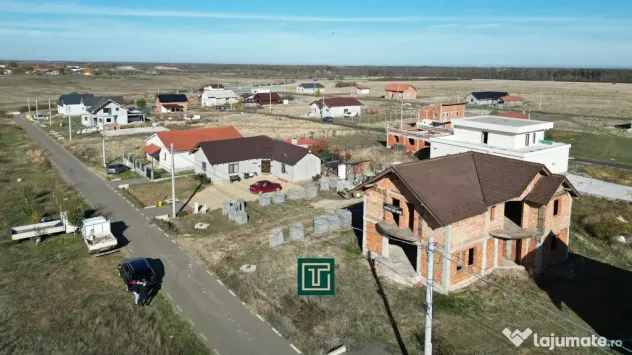 Casă la roșu cu 5 camere în Aluniș, județul Arad – id