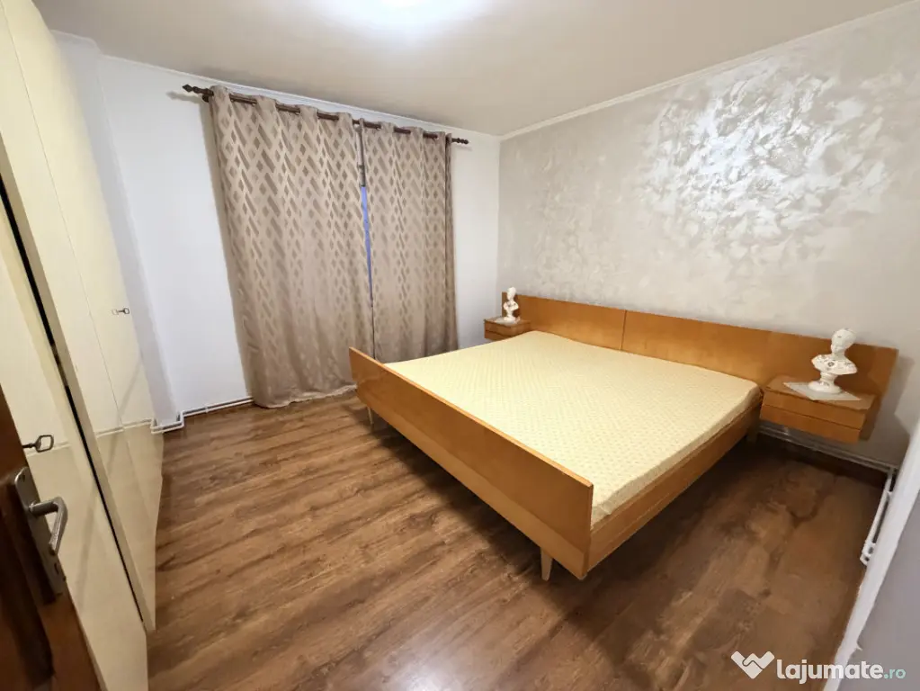 Apartament 4 camere decomandat, 98 mp, zona 1 Mai - Parcul R