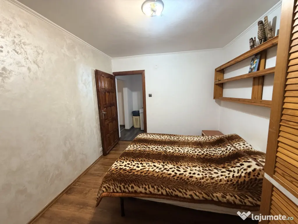Apartament 4 camere decomandat, 98 mp, zona 1 Mai - Parcul R