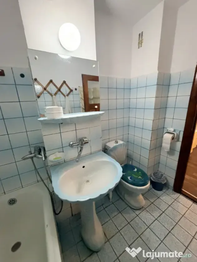 Apartament 4 camere decomandat, 98 mp, zona 1 Mai - Parcul R