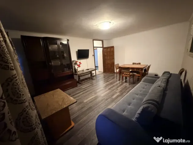 Apartament 4 camere decomandat, 98 mp, zona 1 Mai - Parcul R
