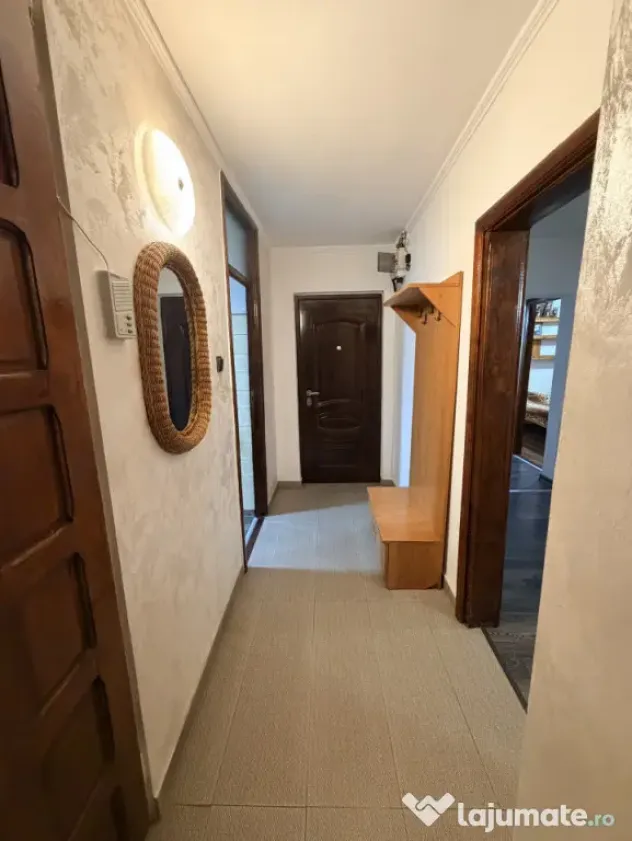 Apartament 4 camere decomandat, 98 mp, zona 1 Mai - Parcul R
