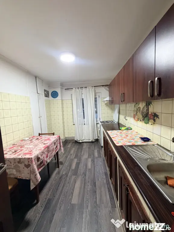 Apartament 4 camere decomandat, 98 mp, zona 1 Mai - Parcul R - Craiova (Dolj)