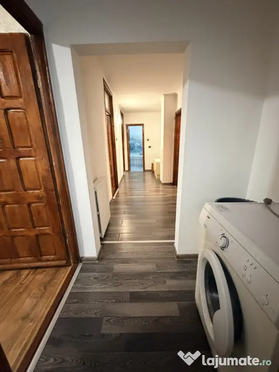 Apartament 4 camere decomandat, 98 mp, zona 1 Mai - Parcul R