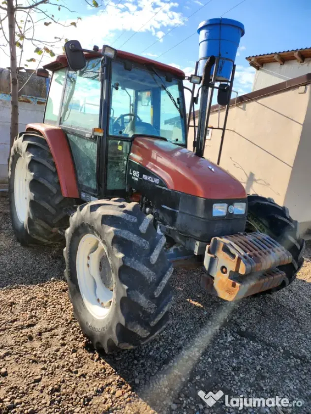 Tractor New Holland L95 Dt, an 2000, cutie viteze mecanica 4x4. IMPORT