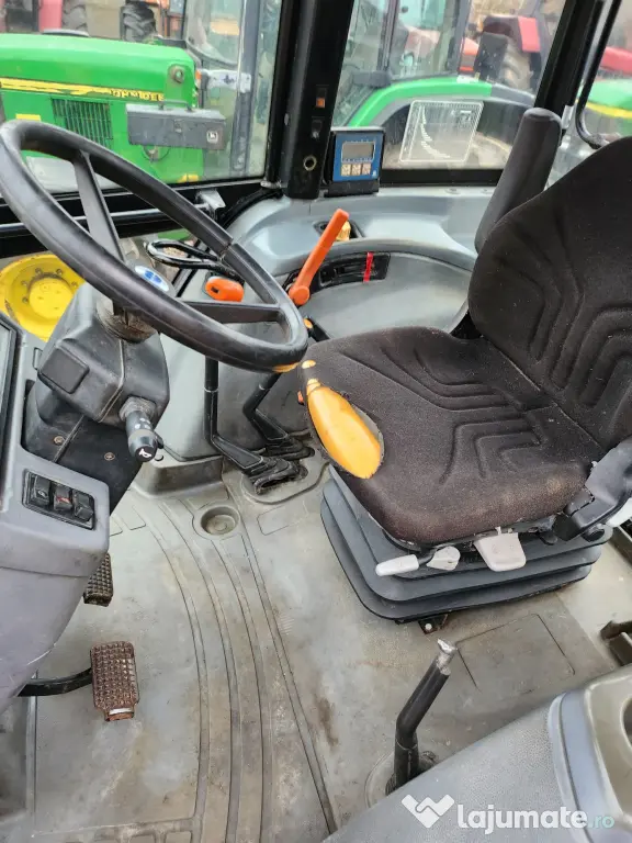 Tractor New Holland L95 Dt, an 2000, cutie viteze mecanica 4x4. IMPORT