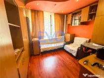 Camera de camin, etaj 2, mobilatautilata, baie proprie, zona
