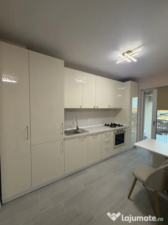 Berceni metrou studio etaj 3