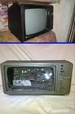 Televizor vintage alb negru portabil 2 bucati