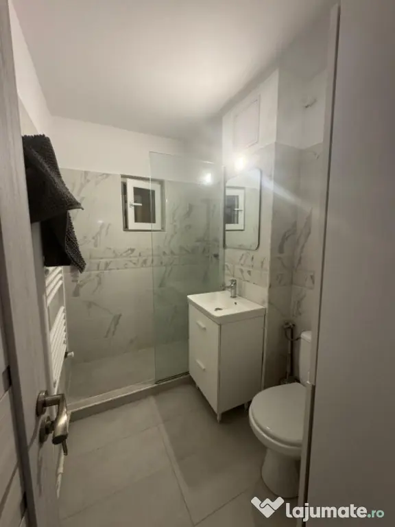 Apartament 2 camere semi-decomandat, Brazda, Et 1