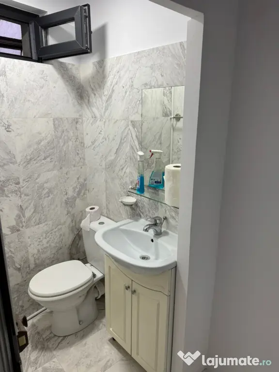 Inchiriez spatiu comercial