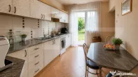 Casă spațioasă P+1+M cu anexă și 2 garaje, - zona Vale 