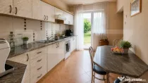 Casă spațioasă P+1+M cu anexă și 2 garaje, - zona Vale