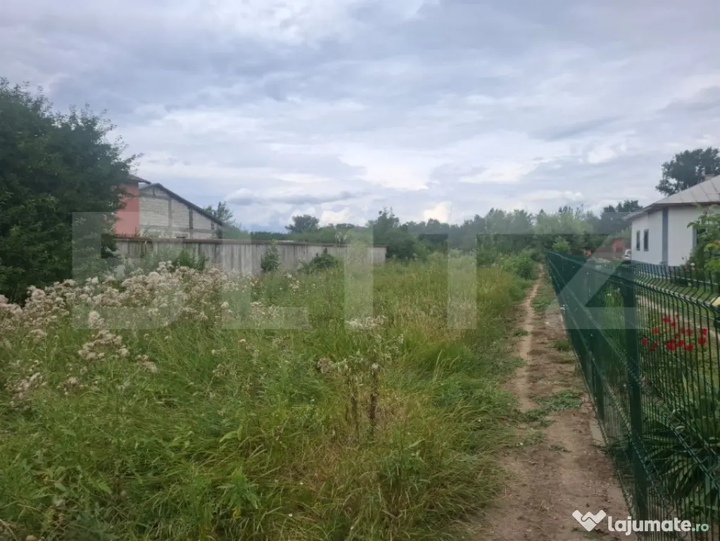 Teren intravilan, 2.500 mp, zona Mătăsaru