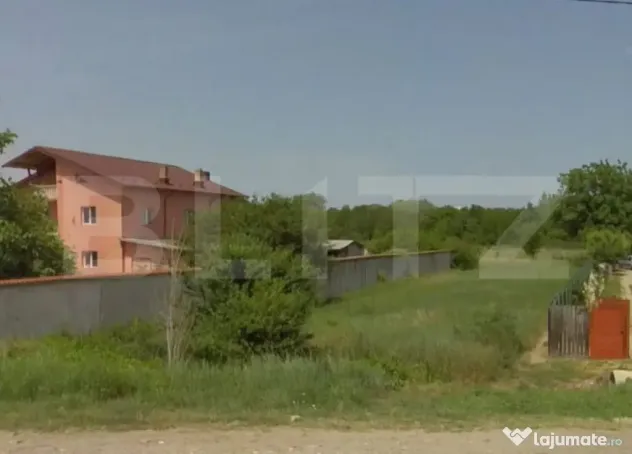 Teren intravilan, 2.500 mp, zona Mătăsaru
