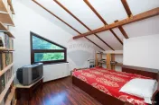 Casă de vânzare cu teren 2.340 mp și pârâu propriu ?... 