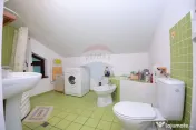 Casă de vânzare cu teren 2.340 mp și pârâu propriu ?... 