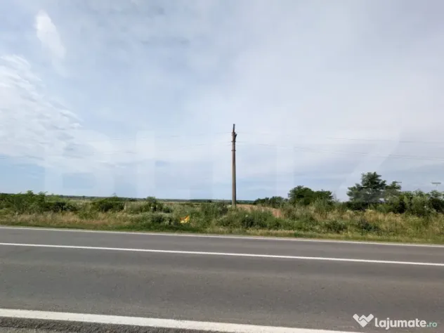 Vand teren intravilan(877) si extravilan(2271)
