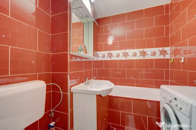 Apartament 3 camere decomandat, Titan, 1 Decembrie