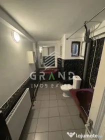 Casa 4 camere | 4 bai | 2 bucatarii | GARAJ | zona Semicentr