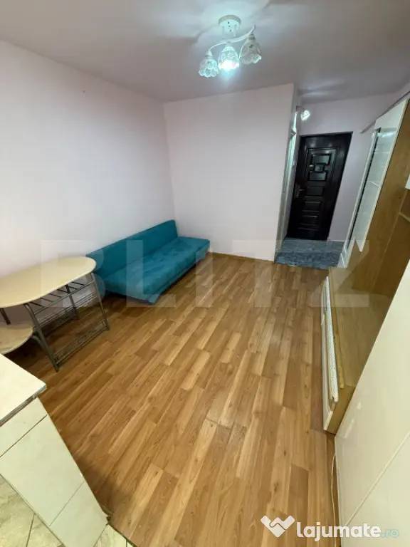Garsoniera de vanzare ETAJ 2