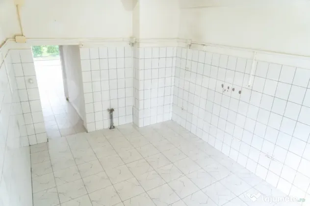 Spatiu de 200mp cu terasa, ideal pentru HoReCa, Turt
