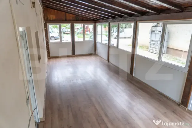 Spatiu de 200mp cu terasa, ideal pentru HoReCa, Turt
