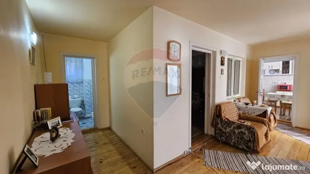 Casă / Vilă cu 5 camere în Baia-Bogata, Suceava