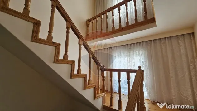Casă / Vilă cu 5 camere în Baia-Bogata, Suceava