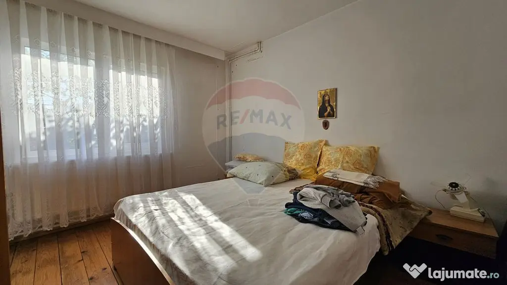 Casă / Vilă cu 5 camere în Baia-Bogata, Suceava