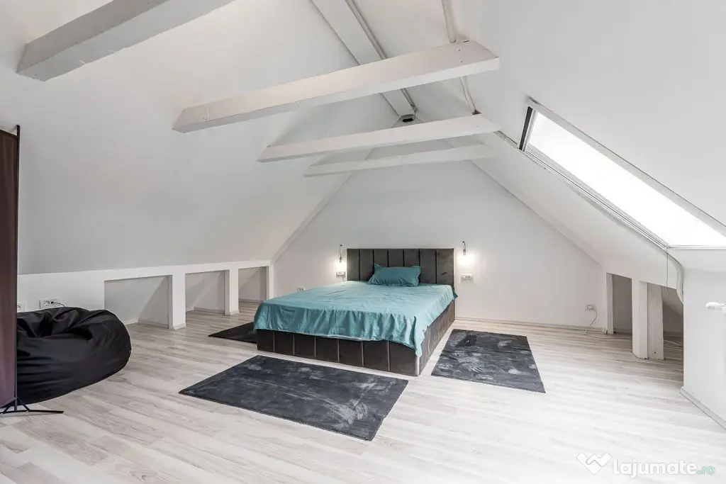 PRET NOU! Casa 6 camere - teren 558 mp - Centrul Aradului...