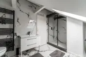 PRET NOU! Casa 6 camere - teren 558 mp - Centrul Aradului... 