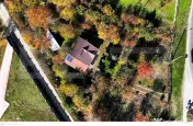 Casă de vacanță, teren 1000 mp, pârâu la limita proprie
