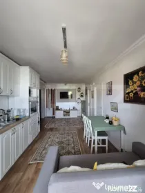 Apartament cu 3 camere – mobilat, utilat, loc de parcare,