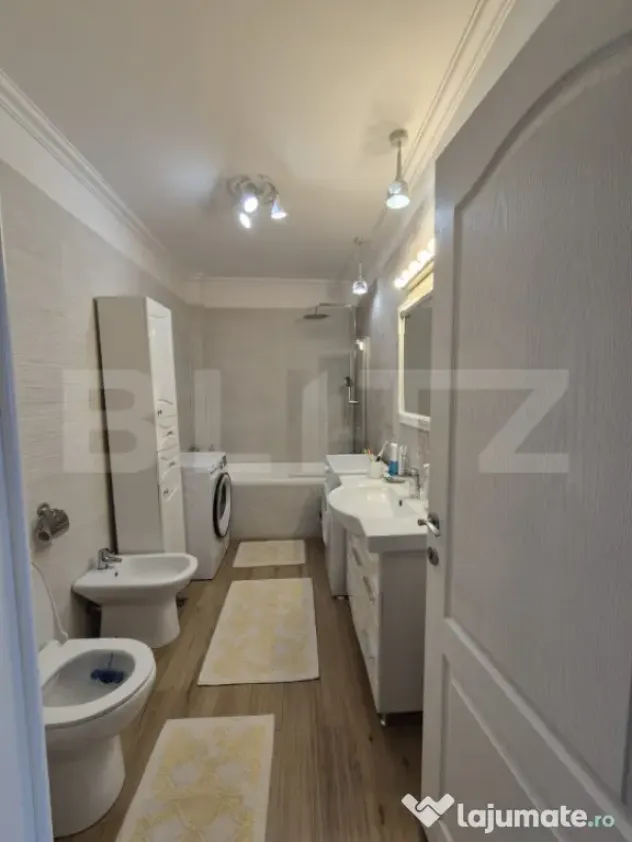 Apartament cu 3 camere – mobilat, utilat, loc de parcare i