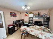 Casă cu teren generos, multiple posibilități de investiț